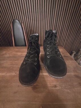 John Varvatos Black Suede Chukka Boots